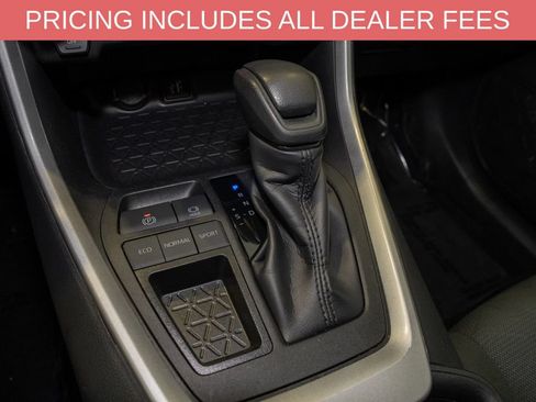 Used 2025 Toyota RAV4 XLE FWD image 15