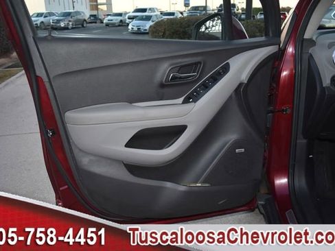 Used 2016 Chevrolet Trax LTZ image 16