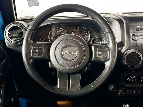 Used 2017 Jeep Wrangler Unlimited Sport w/ Connectivity Group image 13