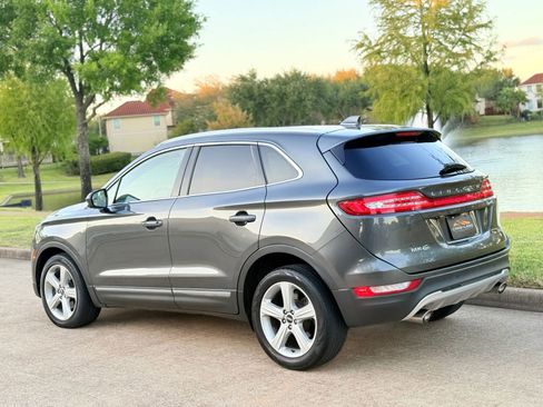 Used 2017 Lincoln MKC Premiere image 5
