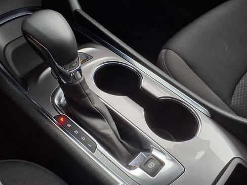 Used 2024 Chevrolet Malibu LT FWD image 24