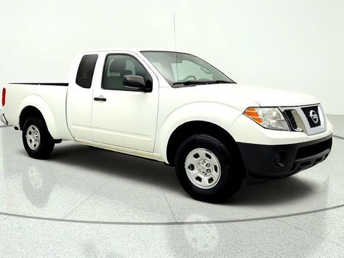 Used 2016 Nissan Frontier S RWD image 3
