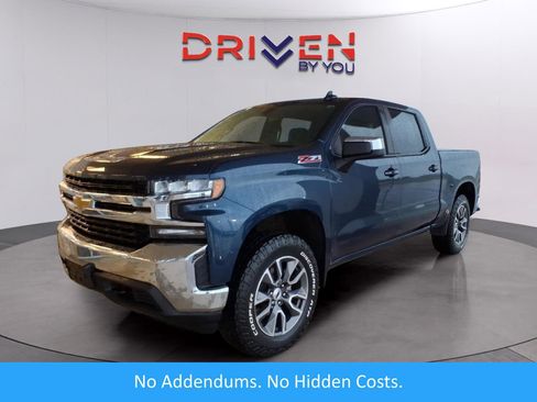 Used 2022 Chevrolet Silverado 1500 LT AWD/4WD image 1