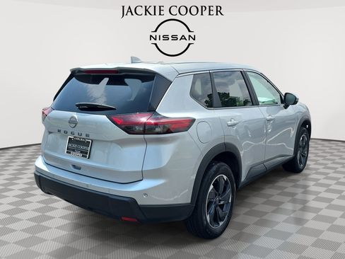 Used 2025 Nissan Rogue SV FWD image 5