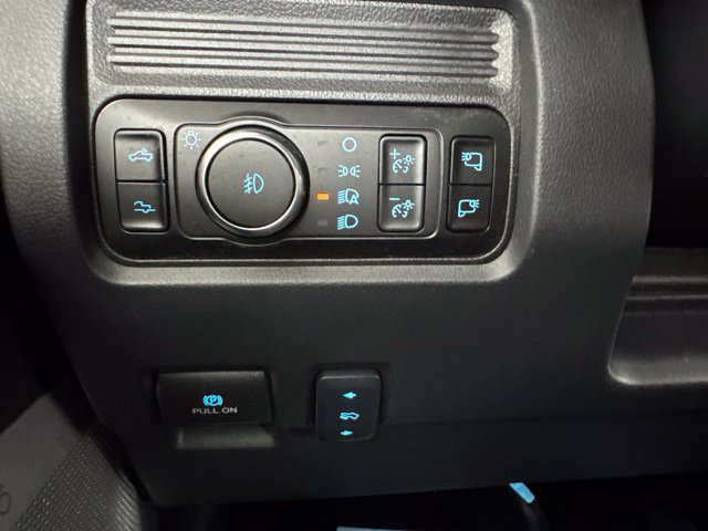 Certified 2026 Ford F350 Platinum w/ Tremor Off-Road Package AWD/4WD image 20