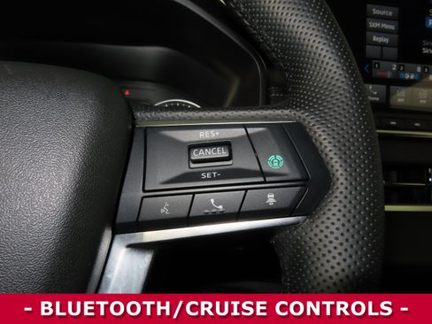 Used 2024 Mitsubishi Outlander SE image 13