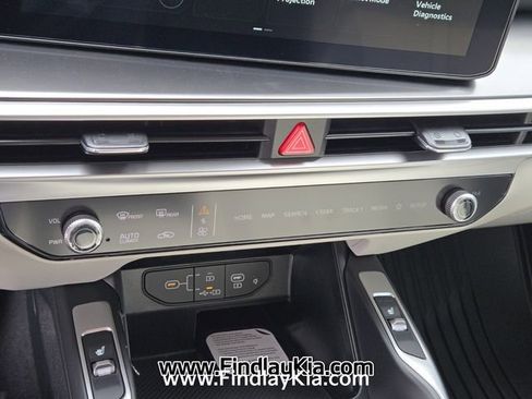 New 2026 Kia Sorento S image 17