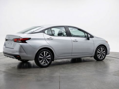 Used 2025 Nissan Versa SV FWD image 9