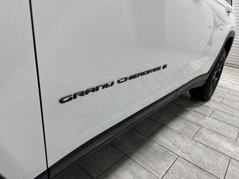 Used 2025 Jeep Grand Cherokee L Altitude RWD image 33