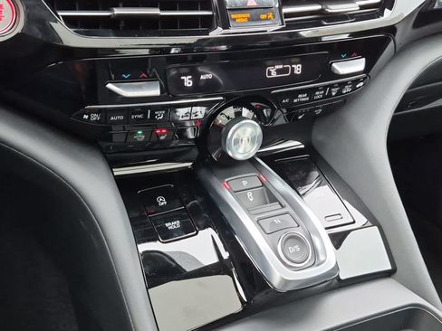 Used 2026 Acura MDX SH-AWD w/ Technology Package image 17