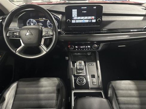 Used 2023 Mitsubishi Outlander SE image 26