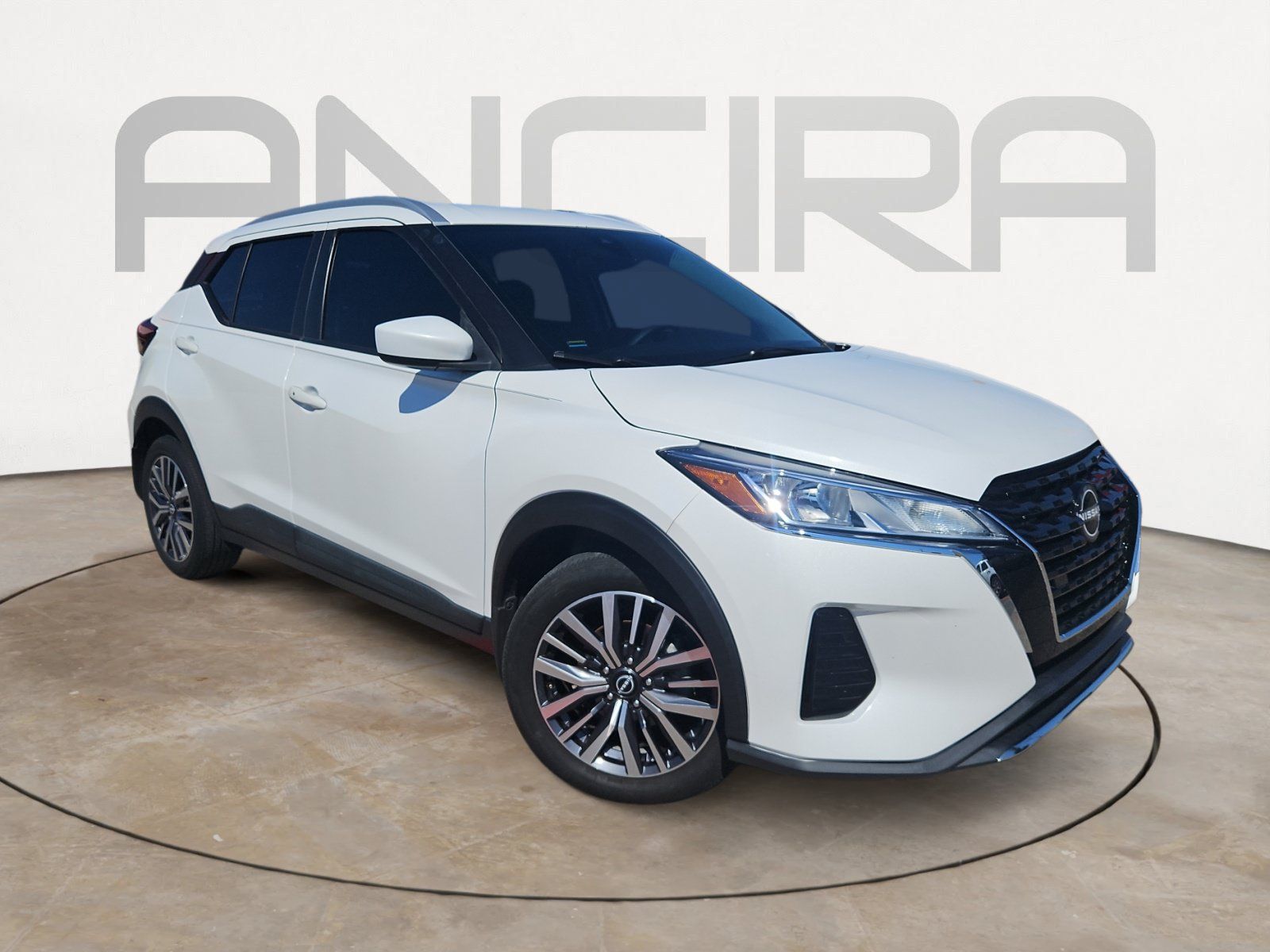 Used 2023 Nissan Kicks SV FWD image 4