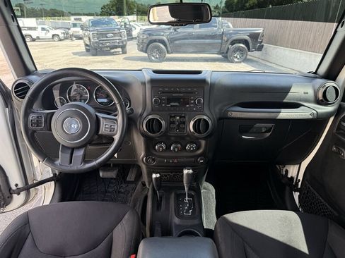 Used 2017 Jeep Wrangler Unlimited Sport w/ Quick Order Package 24S AWD/4WD image 32