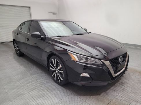 Used 2022 Nissan Altima 2.5 SR FWD image 13