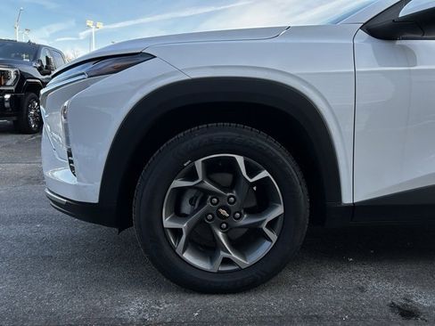 Used 2024 Chevrolet Trax LT image 7