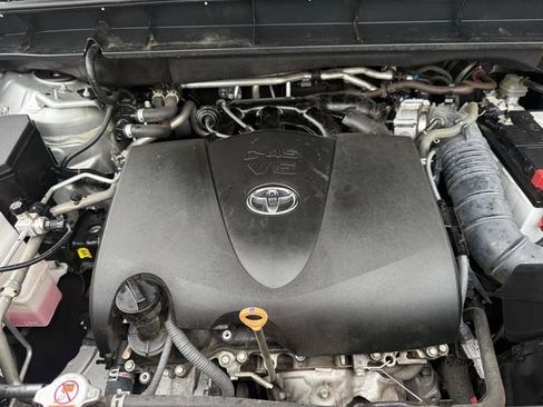 Used 2022 Toyota Highlander Limited FWD image 37