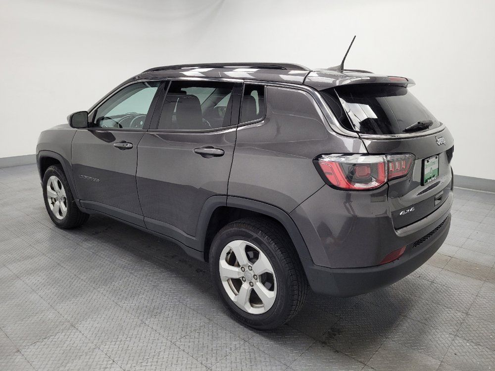 Used 2019 Jeep Compass Latitude w/ Popular Equipment Group AWD/4WD image 3