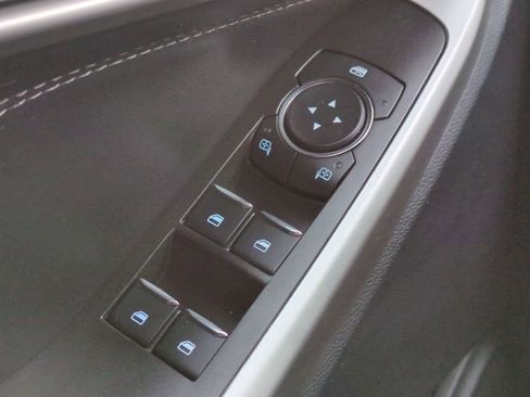 Used 2023 Ford Explorer XLT w/ Equipment Group 202A image 30