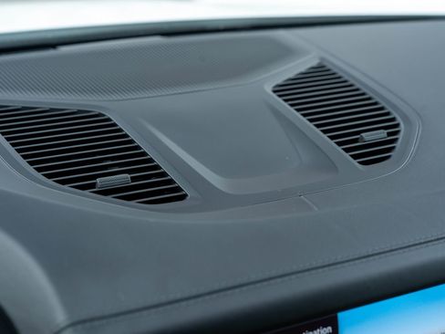 Certified 2024 Porsche Cayenne image 28