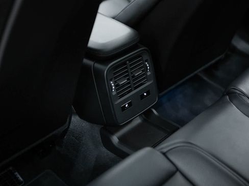 Certified 2022 Porsche Taycan Turbo S AWD/4WD image 35