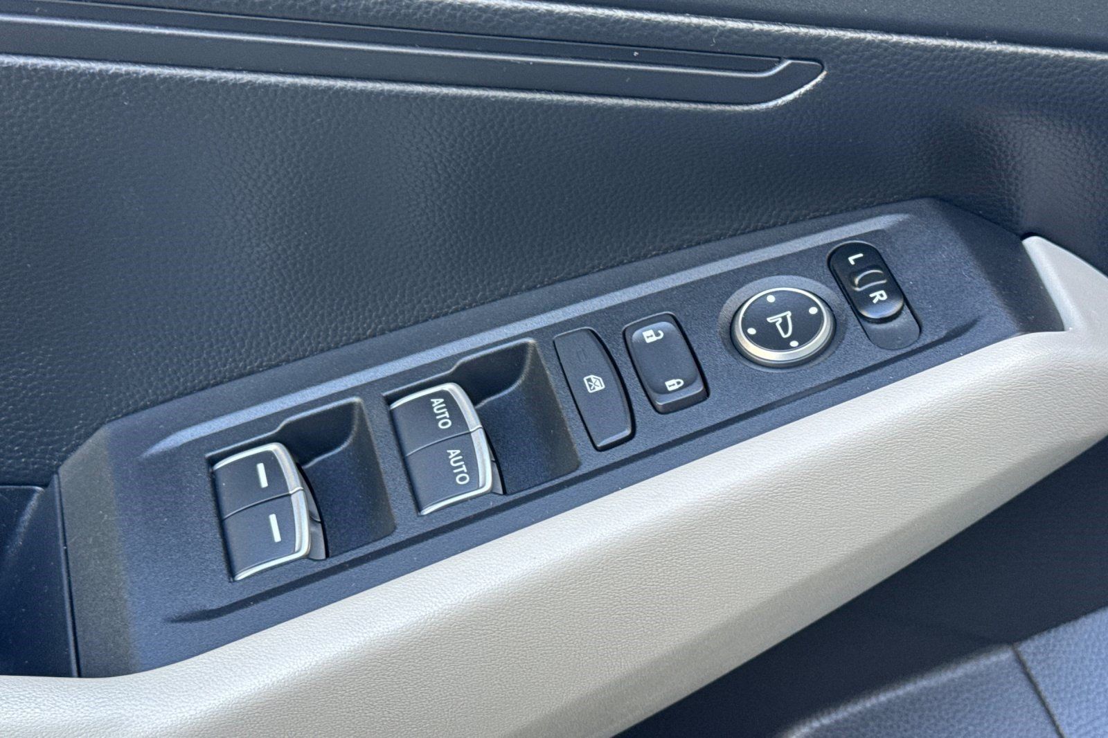 Used 2025 Honda Accord LX image 14