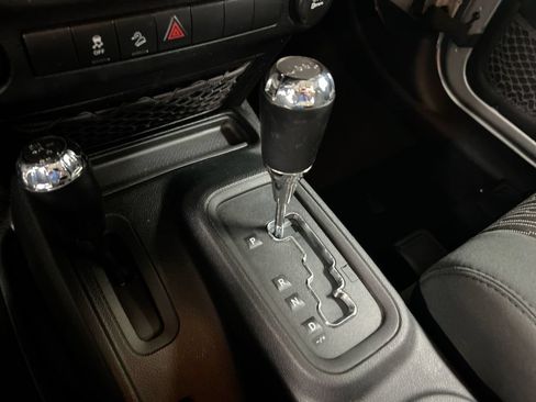 Used 2012 Jeep Wrangler Sport AWD/4WD image 16