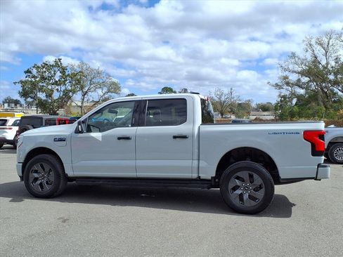 Used 2024 Ford F150 Lightning XLT w/ Max Trailer Tow Package image 4