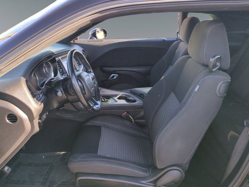 Used 2023 Dodge Challenger SXT image 17