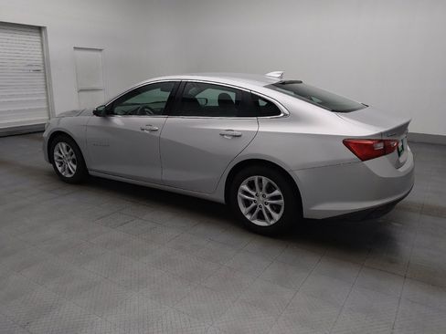 Used 2018 Chevrolet Malibu LT w/ Leather Package FWD image 3