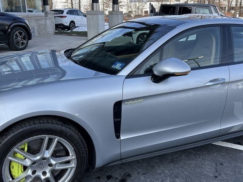 Used 2018 Porsche Panamera 4 image 7