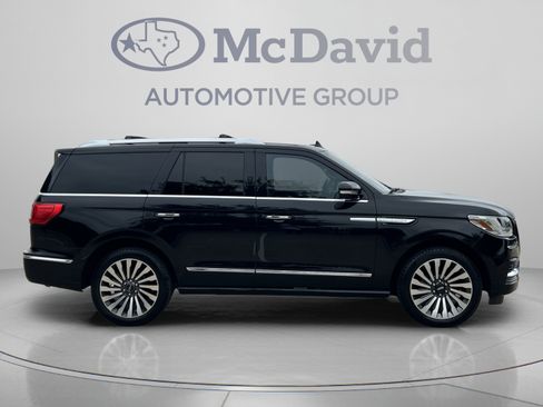 Used 2018 Lincoln Navigator Reserve w/ Technology Package AWD/4WD image 8