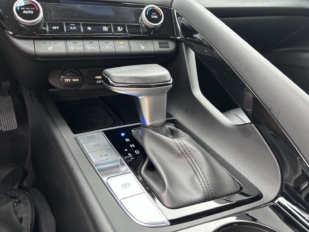 Certified 2024 Hyundai Elantra Limited FWD image 28