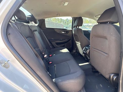 Used 2016 Chevrolet Malibu LT image 19