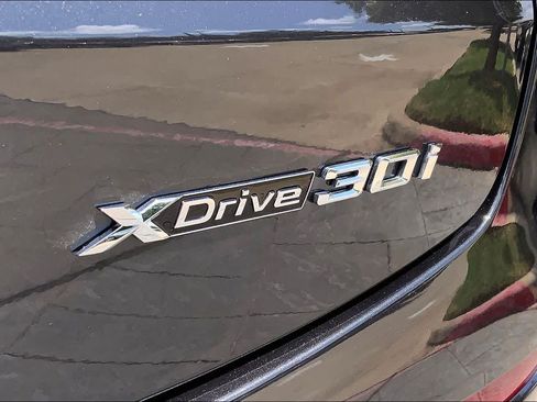 Used 2025 BMW X4 xDrive30i w/ Premium Package AWD/4WD image 10