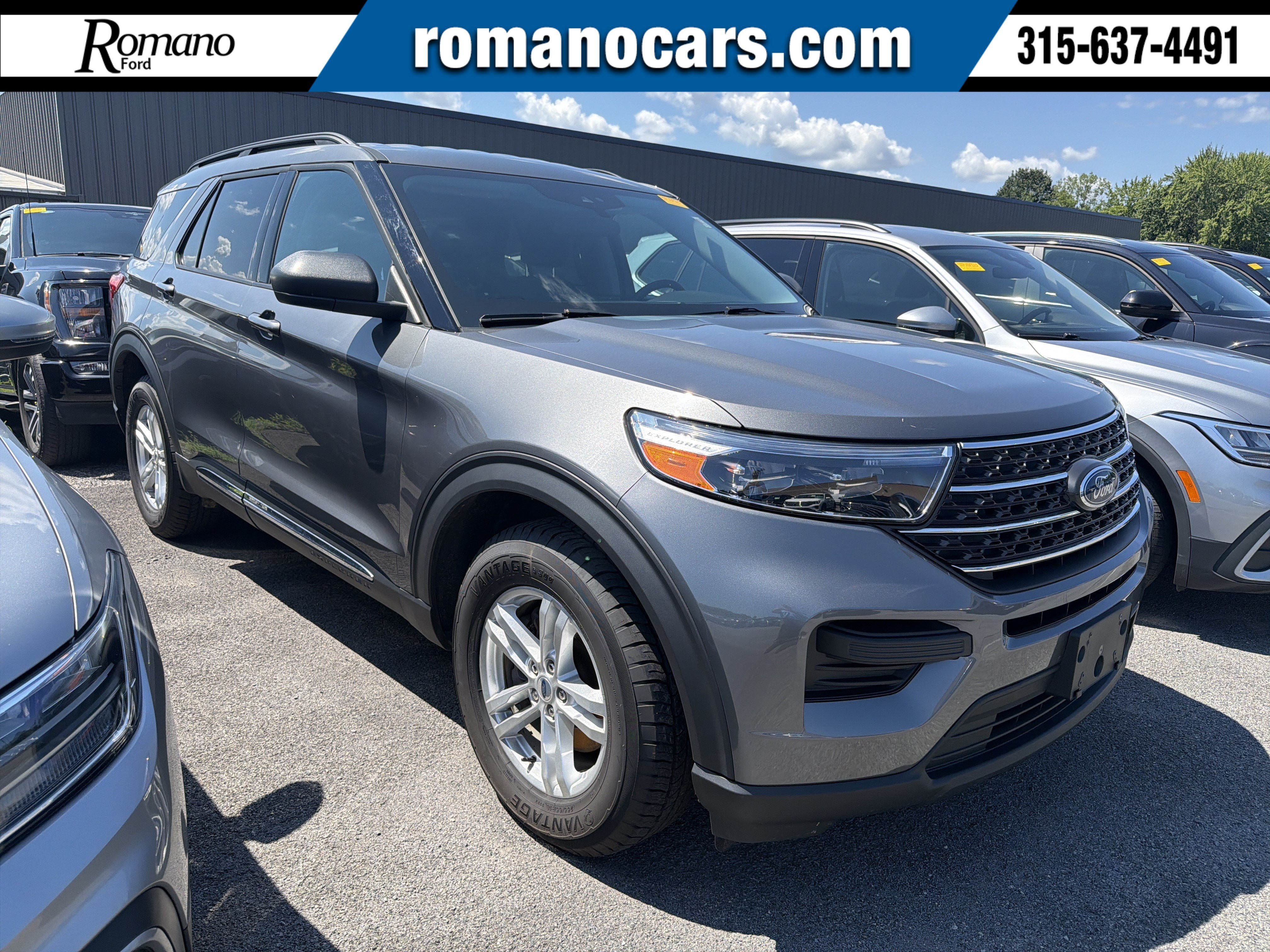 Used 2023 Ford Explorer XLT w/ Class IV Trailer Tow Package AWD/4WD image 1