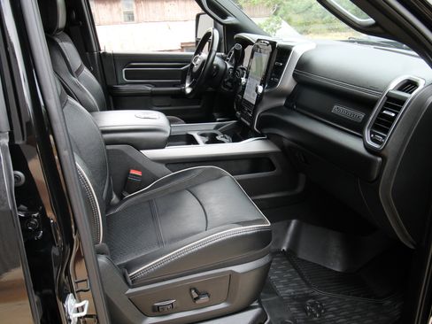 Used 2024 RAM 3500 Laramie w/ Night Edition AWD/4WD image 40