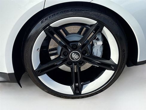 Used 2020 Porsche Taycan 4S AWD/4WD image 32