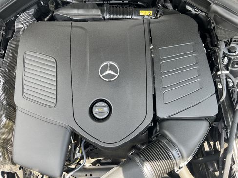 Certified 2025 Mercedes-Benz GLC 300 4MATIC image 55