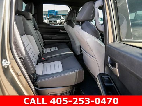 Used 2025 Toyota Tacoma TRD Off-Road AWD/4WD image 25