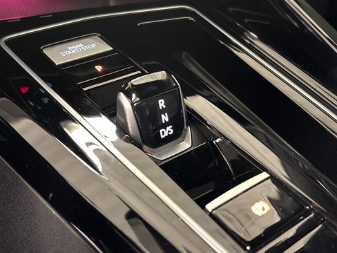 Used 2023 Volkswagen Golf 20th Anniversary Edition image 39