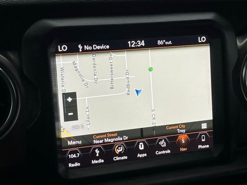 Used 2018 Jeep Wrangler Unlimited Sahara image 6