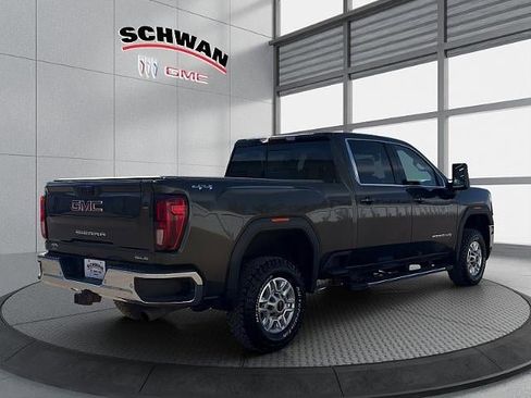 Used 2023 GMC Sierra 2500 SLE w/ SLE Value Package; image 4