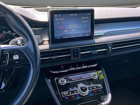 Used 2021 Lincoln Corsair AWD w/ Premium Package image 9