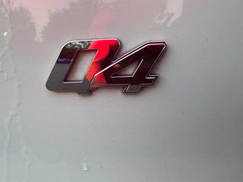 Used 2018 Maserati Levante image 17