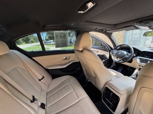 Used 2020 BMW 330i Sedan w/ Convenience Package RWD image 26