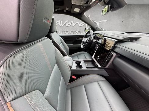 Used 2024 GMC Acadia AT4 w/ Luxury Package AWD/4WD image 29