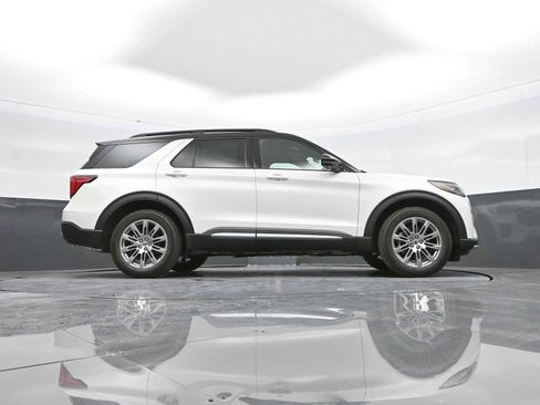 New 2026 Ford Explorer Platinum image 65