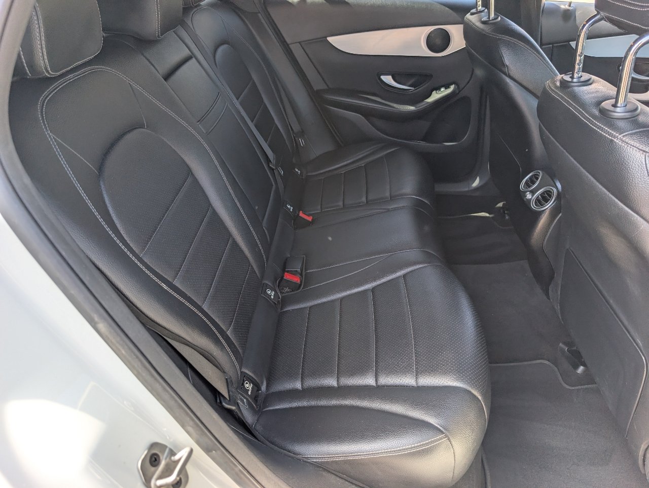 Used 2021 Mercedes-Benz GLC 300 image 5