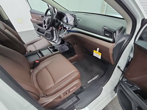 New 2026 Honda Odyssey Touring image 39