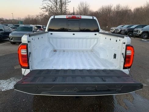 New 2025 GMC Canyon Elevation w/ Convenience Package image 26